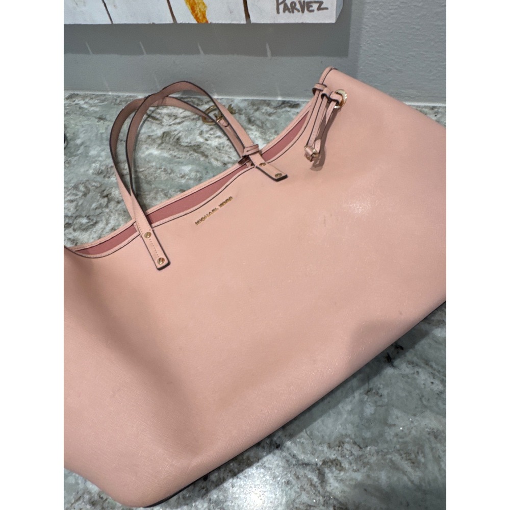 Michael Kors Arden Large Pebbled Leather Tote Bag in the "Powder Blush" shade - Picture 7 of 9